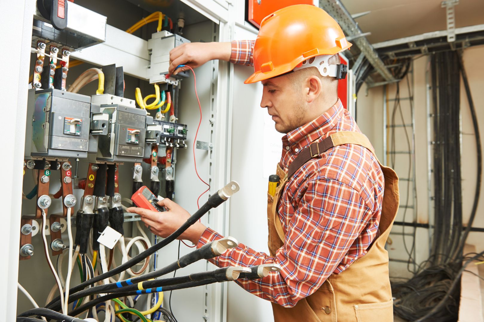 como saber se o eletricista cobrou um preco justo